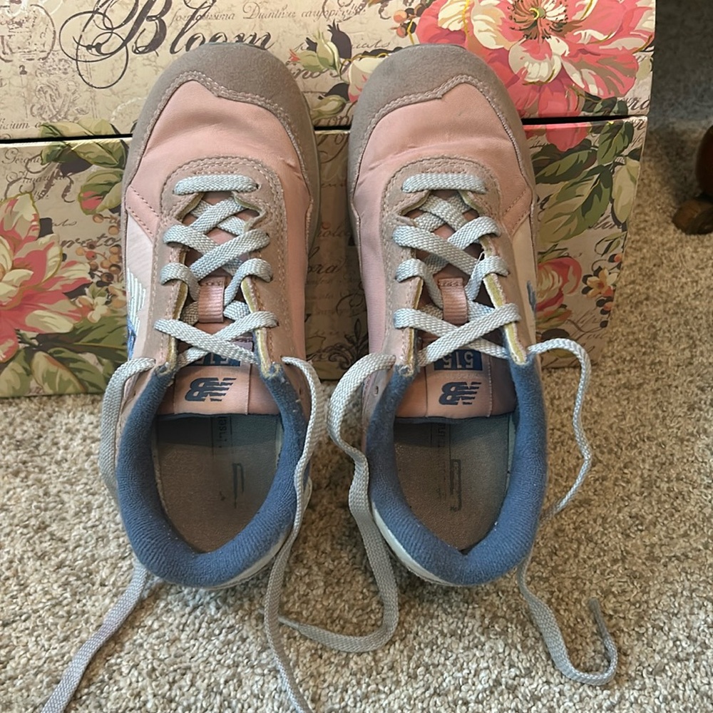 New Balance girl Size 2 sneakers